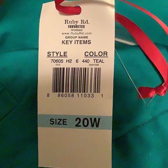 Ruby Rd Favorite Woman capri - Picture 2 of 6